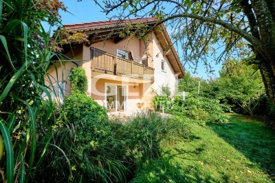 Gepflegtes Einfamilienhaus mit traumhaftem Garten, PV-Anlage und Pool
