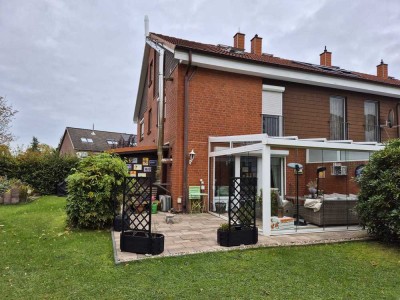 Großzügiges Endreihenhaus mit Wintergarten, Kamin und Vollkeller in attraktiver Lage