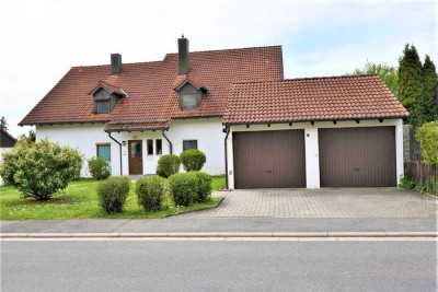 Gepflegte 3-Zimmer-Wohnung mit Wintergarten, Garage und Gartenanteil in Niederfüllbach