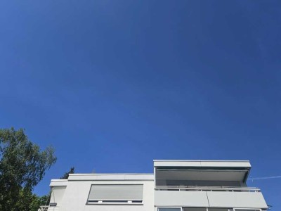 Echte Rarität: Penthaus mit Blick über Baden-Baden, Lift, EBK, Dachterrasse, Markisen, Garage - frei