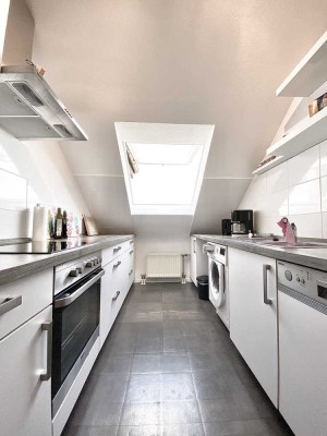 Exklusive 2-Zimmer-Dachgeschosswohnung 63qm mit Balkon & Stellplatz in Hockenheim