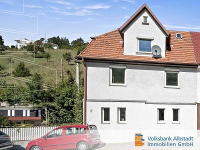 Doppelhaushälfte mit kleinem Garten
