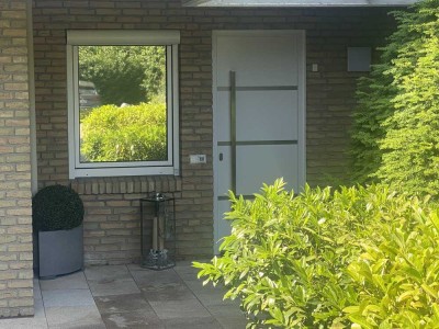 Yachthafen.Stilvolle sanierte  Luxuriöse 2-Zimmer-Terrassenwohnung