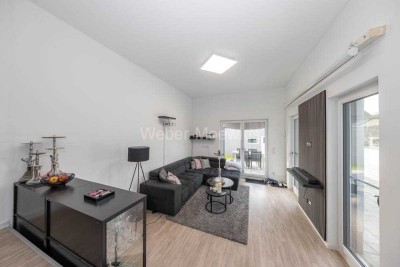 Neuwertige Maisonettewohnung mit Terrasse + Garage