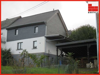 Einfamilienhaus – modernisiert – gr. Carport – Scheune