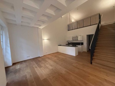 JA, zur neuwertigen und extravaganten-Galeriewohnung mit Terrasse und Stellplatz in Solingen-Ohligs!