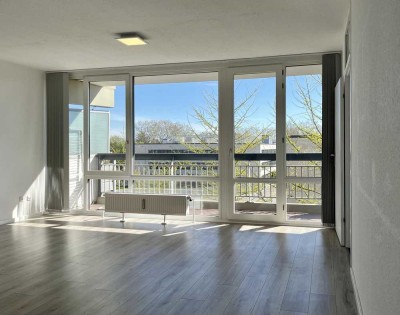 Großes helles Apartment mit XL Balkon - ruhig und verkehrsgünstig