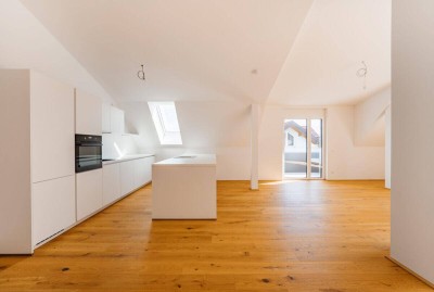 Wohnen über den Dächern von Wals – Penthouse mit Bergblick &amp; Privatsphäre