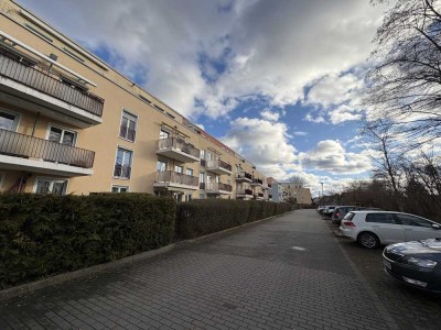 Ruhiges Wohnen am Britzer Garten - großzügige Wohnung mit Charm