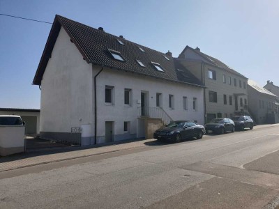 Provisionsfrei! 4-Familienhaus in Neunkirchen - frisch renoviert, sofort nutzbar