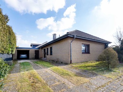 Gepflegt, einladend, helle Süd-West Lage: Ihr durchdachter Bungalow in ansprechender Siedlungslage