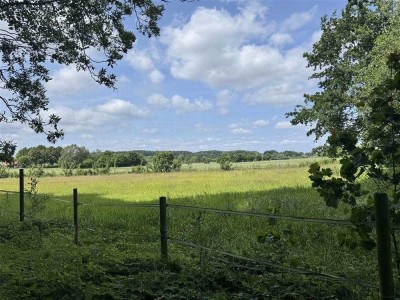 EIN ZUHAUSE FÜR HEUTE UND MORGEN – WINKELBUNGALOW MIT CHARME & POTENZIAL IN ROSENGARTEN SOTTORF