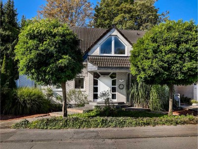 Exklusive Eigentumswohnung mit Haus-im-Haus Charakter - ca. 600 m² Grundstück - Beste Lage Dortmunds