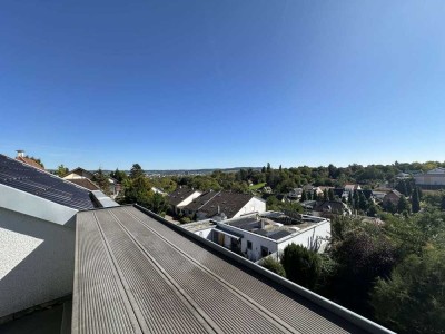 Lichtdurchflutete DG-Wohnung – gehobene Ausstattung mit Fußbodenheizung & moderner Einbauküche