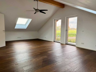neu renovierte 2,5-3,5 Zimmer DG Maisonettewhg. mit 2 Balkonen in bevorzugter Lage von Oberhaching