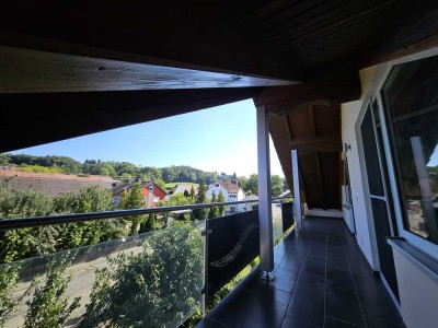 Schöne 3,5-Zimmer-Wohnung mit großem Balkon in Holzheim