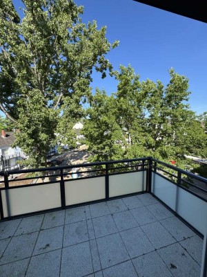 Attraktive 2-Zimmer-Wohnung im Erstbezug nach Dachaufstockung