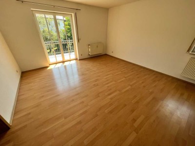 4-Zimmer-Wohnung in Aicha vorm Wald + Balkon!