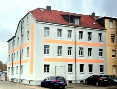 Freundliche, frisch renovierte 3-Zi.-Whg., sehr grüne Umgebung