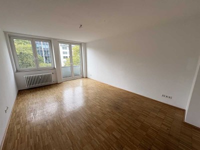 3-Zimmer-Wohnung mit Balkon im Asia-Viertel