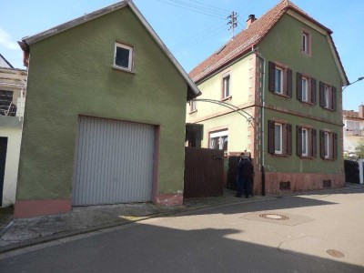 Einfamilienhaus mit Scheune in ruhiger sonniger Ortslage