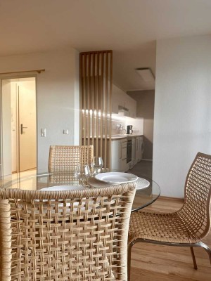 Modernisierte, voll möblierte 1-Zimmer-Wohnung in ruhiger, sonniger Lage