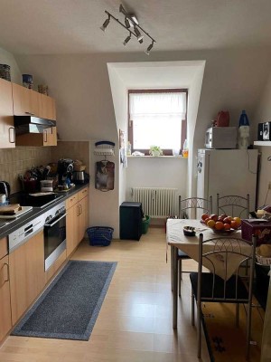 **Gutgeschnittene 2 Zimmer Wohnung mit Dachterrasse in City Lage**