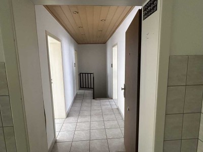 Im Herzen von GE- Horst -  schöne geräumige 2,5 - Raum Wohnung
