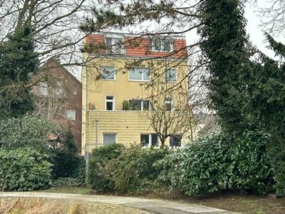 ***NEU: "Charmante, teil-möblierte 2-Zi.-DG-Wohnung nahe Welt-Schifffahrtsweg - provisionsfrei!"