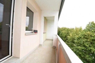 Sehr schöne, großzügige 2-Raum-Wohnung! Keine Kaution fällig!