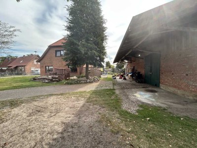 Historie trifft Moderne - Einfamilienhaus mit Einliegerwohnung und Scheune auf großen Grund