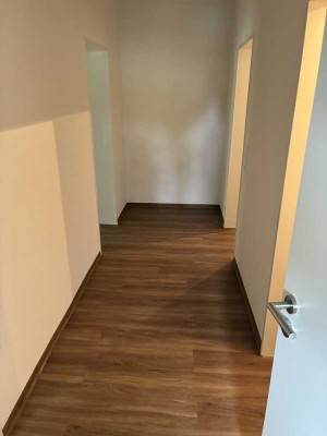 Helle 3-Zimmer-Wohnung-komplett saniert, ruhig und dennoch zentral gelegen