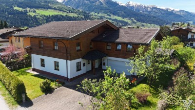 Hochwertiges Wohnhaus mit 2. Wohneinheit und großem Grundstück