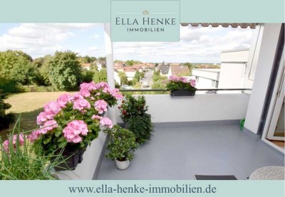 Kapitalanlage: Gepflegte 3-Zimmer-Wohnung mit großem Balkon, Fahrstuhl + Garage..