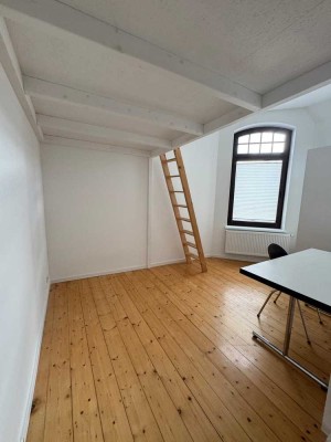 Ideal für Studierende – Zentrales teilmöbliertes 1-Zimmer in 7er-WG