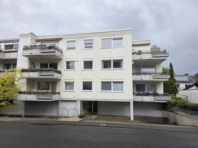 Bezugsfreie 2-Zimmer-Wohnung mit Balkon & Garage in ruhiger Lage. Nur 300 Meter bis zum Rhein!