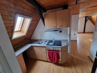 Ansprechende 2-Zimmer-DG-Wohnung in Groß-Gerau