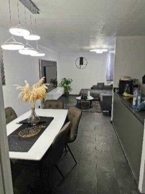 Sanierte 2,5-Zimmer Wohnung in Sindelfingen-Zentrum (Top Lage) mit Stellplatz - Ohne MAKLER