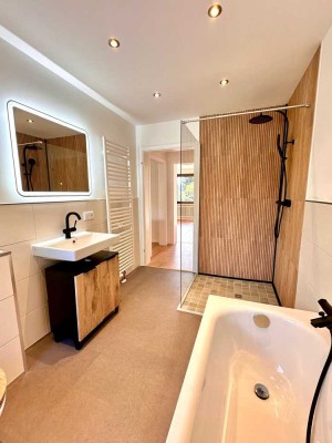 Traumhafte EG-Wohnung mit großer Terrasse & Gartenhaus – perfekt für Familien oder Paare