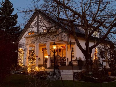 *FEINSTAUBFREI*SCHICKE 4Zi DG WOHNUNG MIT STUDIO und großer Balkonterasse in bevorzugter Lage