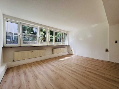 3-Zimmer-Wohnung in zentraler Lage – aktuell in Modernisierung, ab 01.11. bezugsfrei