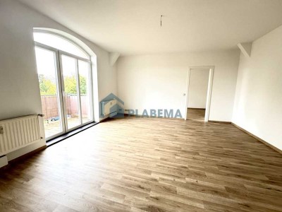 Moderne 3- Zimmer- Wohnung mit Balkon, Tageslichtbad und Wanne zu vermieten, PKW- Stellplatz