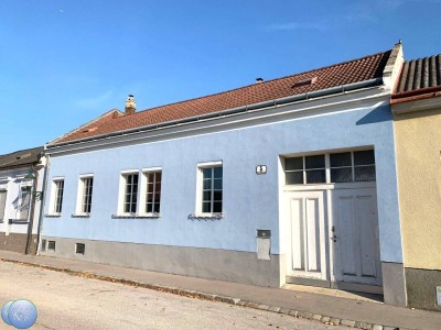 Altbau-Charme mit Garten und Veranda: Reihenhausflair in ruhiger Ortskernlage