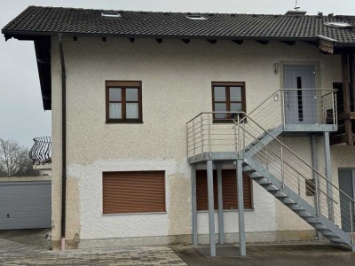 ***NEU***Geräumige Zwei-Zimmer-DG-Wohnung in Ampfing