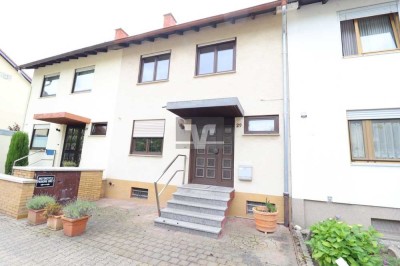 Bezauberndes Reihenhaus -
Familienangebot! Passend im Stil und Preis!