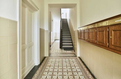 Stilvolle 2-Raum-EG-Wohnung in denkmalgeschützten, gepflegten Altbau