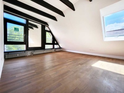 Schickes 2-Zimmer-Dachstudio im Herzen der Bad Cannstatter Altstadt