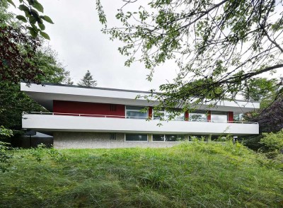 Bauhaus-Villa mit Potenzial auf 1.320 m² Grundstück im Würmtal