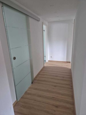 Geschmackvolle, vollständig renovierte 2-Zimmer-Wohnung in Nürtingen
