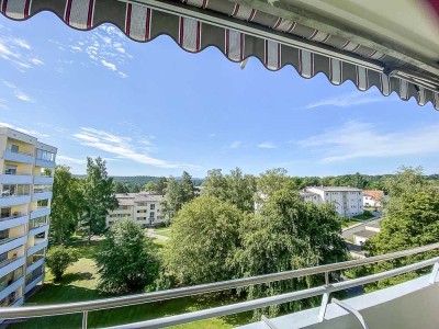 Lichtdurchflutete gepflegte 3-Zi  Wohnung mit Südbalkon